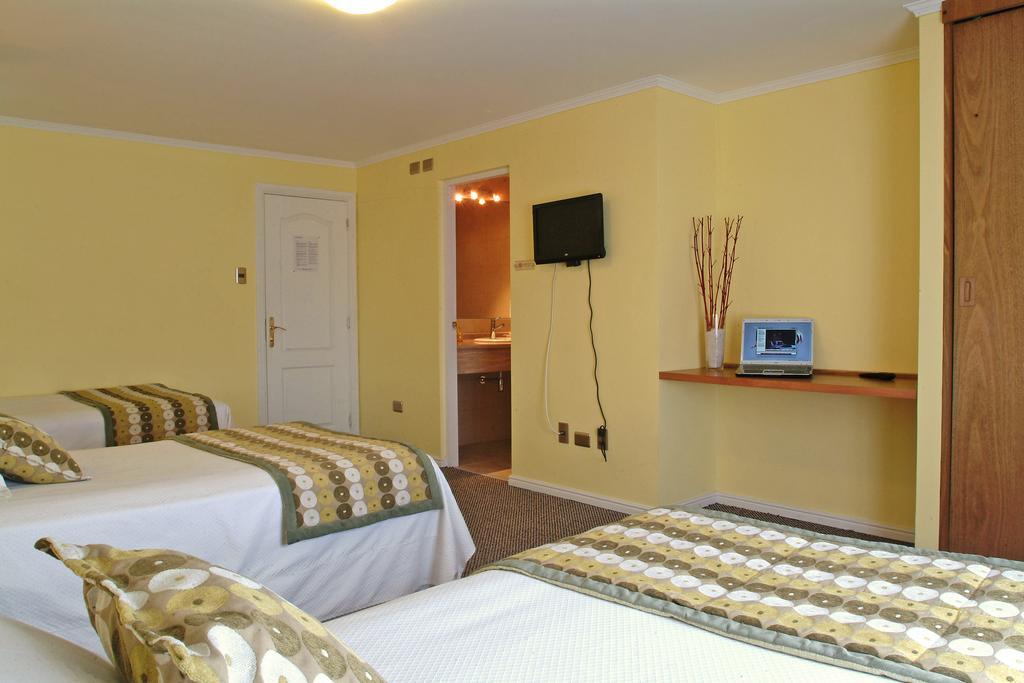 Hotel Carpa Manzano ปุนตาอาเรนาส ภายนอก รูปภาพ