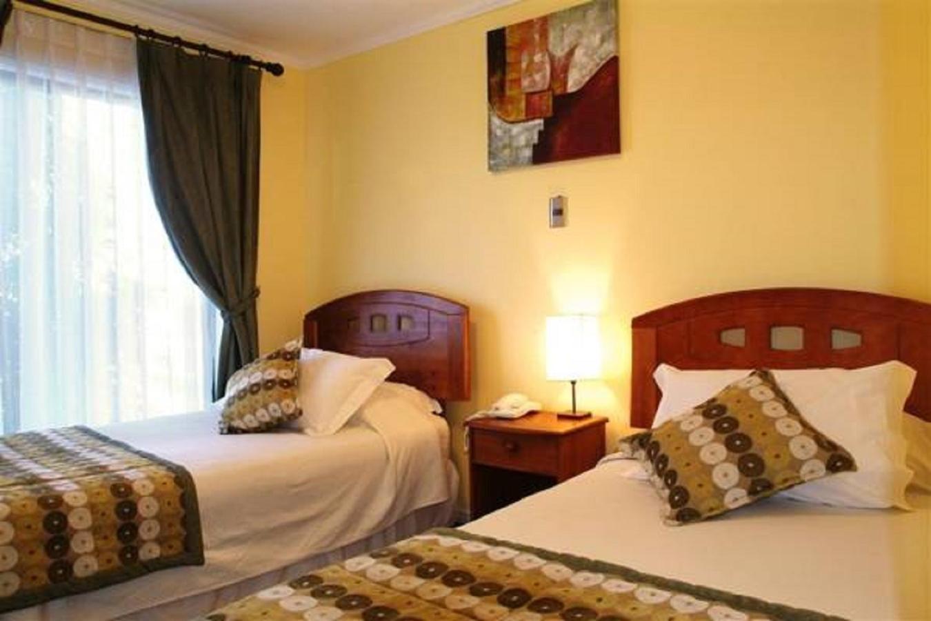 Hotel Carpa Manzano ปุนตาอาเรนาส ภายนอก รูปภาพ