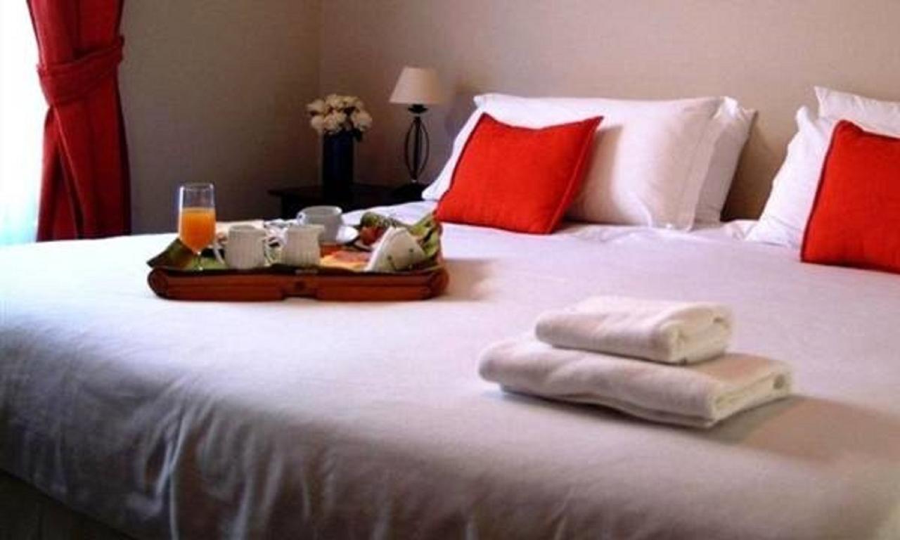Hotel Carpa Manzano ปุนตาอาเรนาส ภายนอก รูปภาพ
