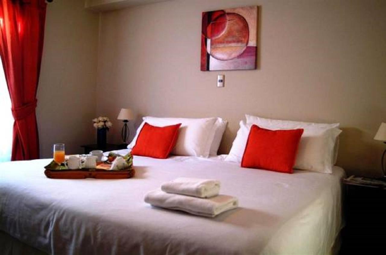 Hotel Carpa Manzano ปุนตาอาเรนาส ภายนอก รูปภาพ