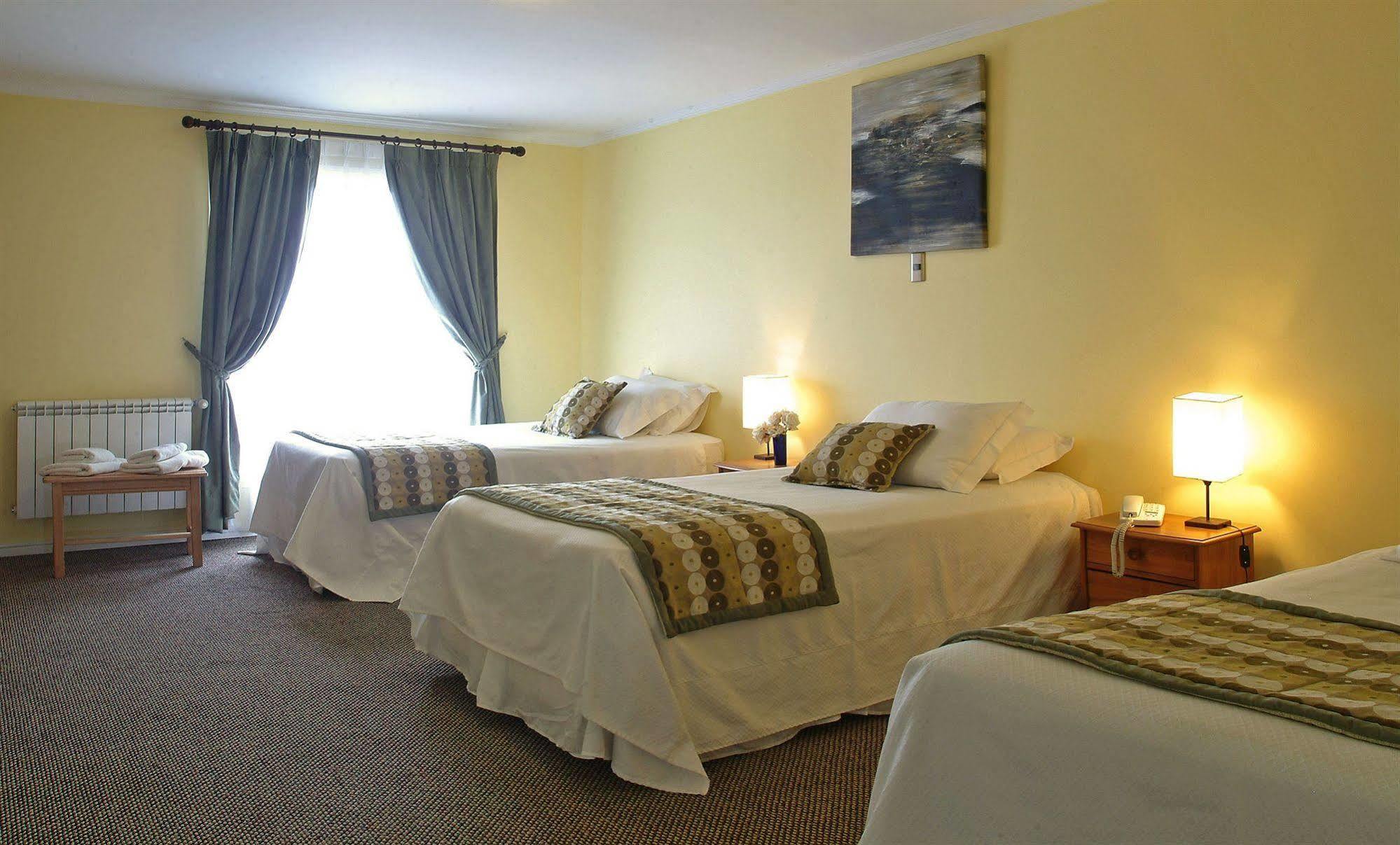 Hotel Carpa Manzano ปุนตาอาเรนาส ภายนอก รูปภาพ